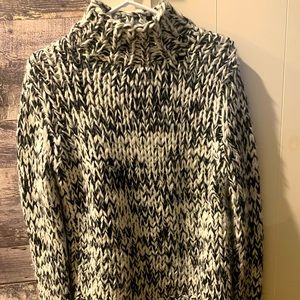 White Crow Soft & Cozy Knitted Pull over Size L
